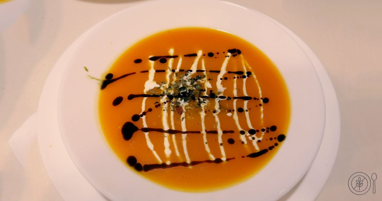 Bučna juha s kokosom – kremna klasika z nežnim eksotičnim pridihom