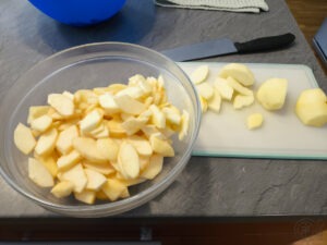 brezglutenska jabolčna pita recept korak 3