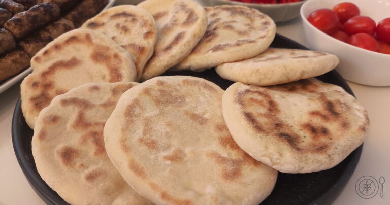 brezglutenski turški ploščati kruh