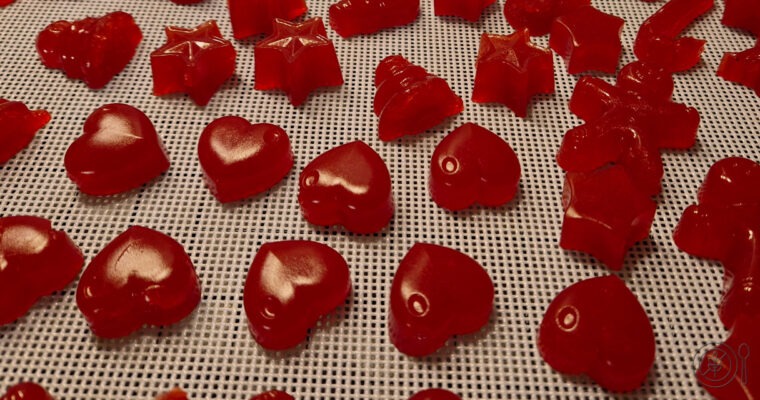 Domači gumi bomboni – mehki, žvečljivi, zdravi in sadno osvežilni!