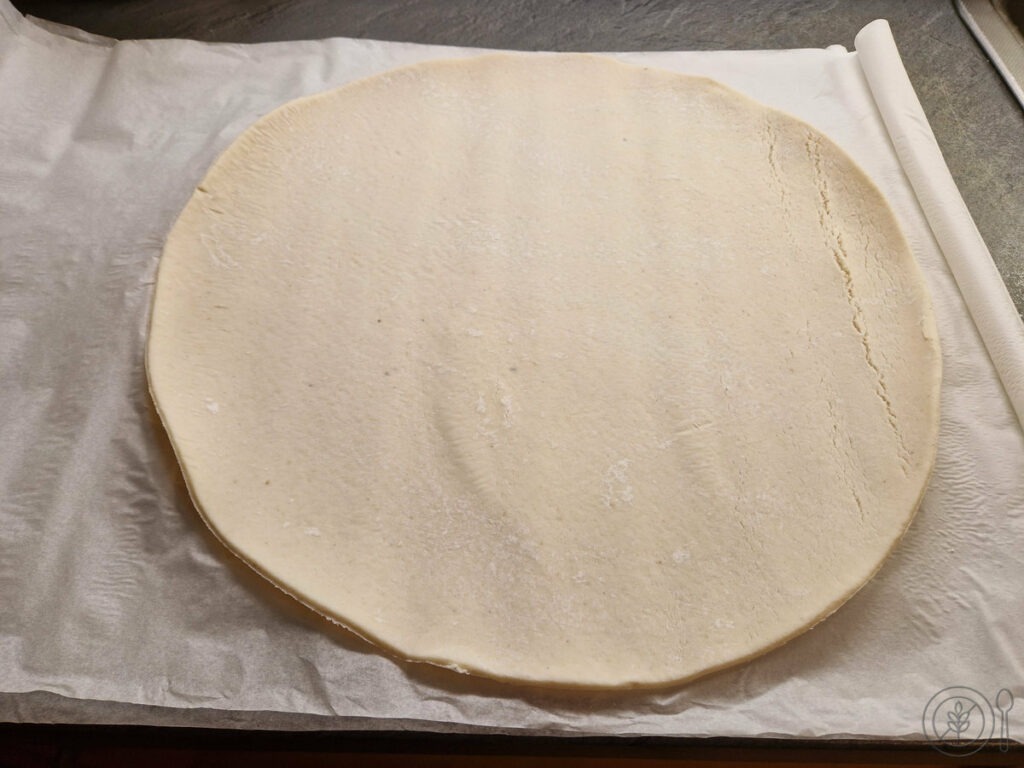 brezglutenski roglicki z nutello iz eurospinovega listnatega testa raztegni