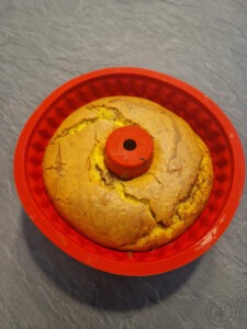 marmorni kolac brez glutena v pekacu