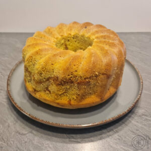 marmorni kolac brez glutena na krozniku