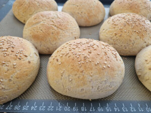 brezglutenske burger bombetke pečene